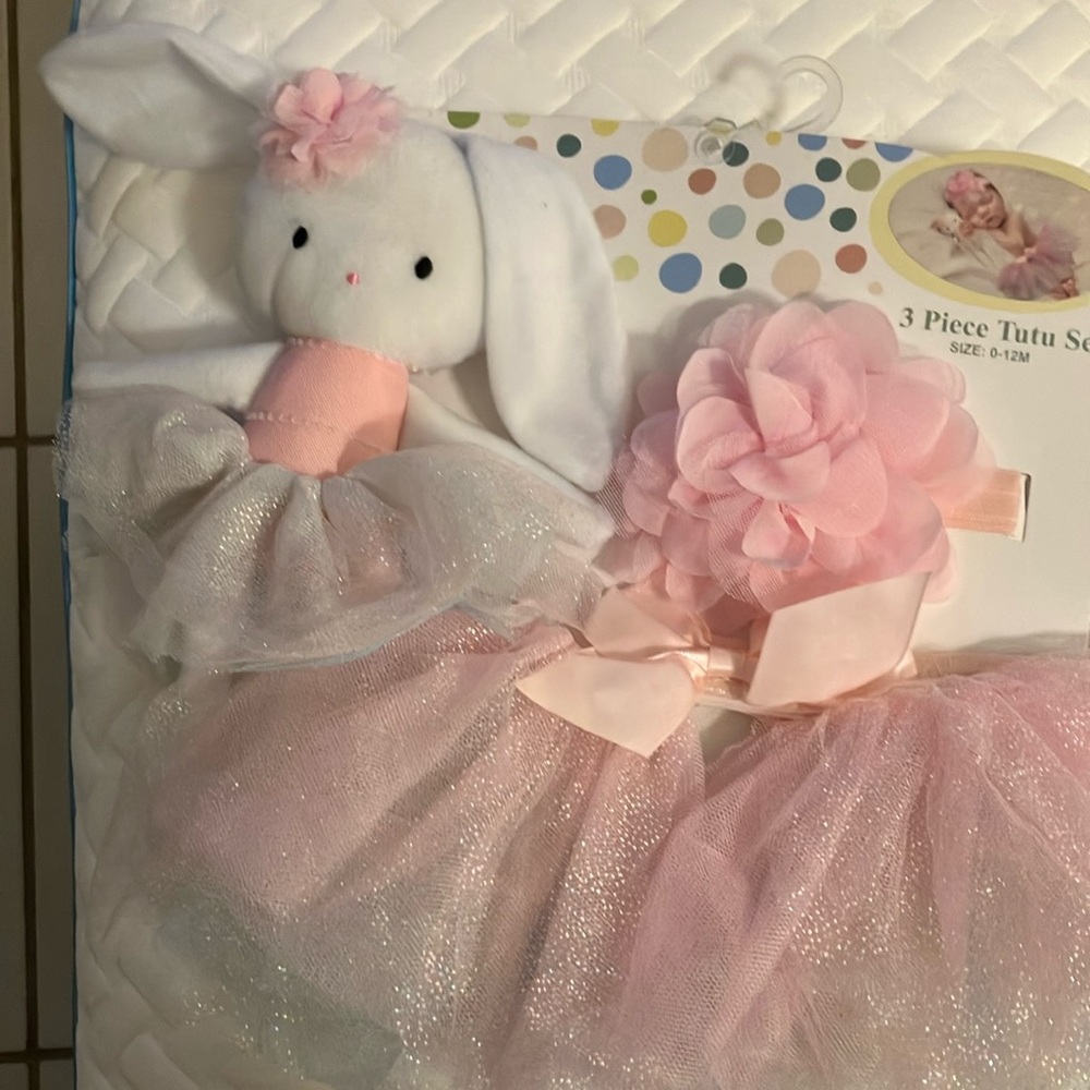 Little Me baby Tutu set for photos.